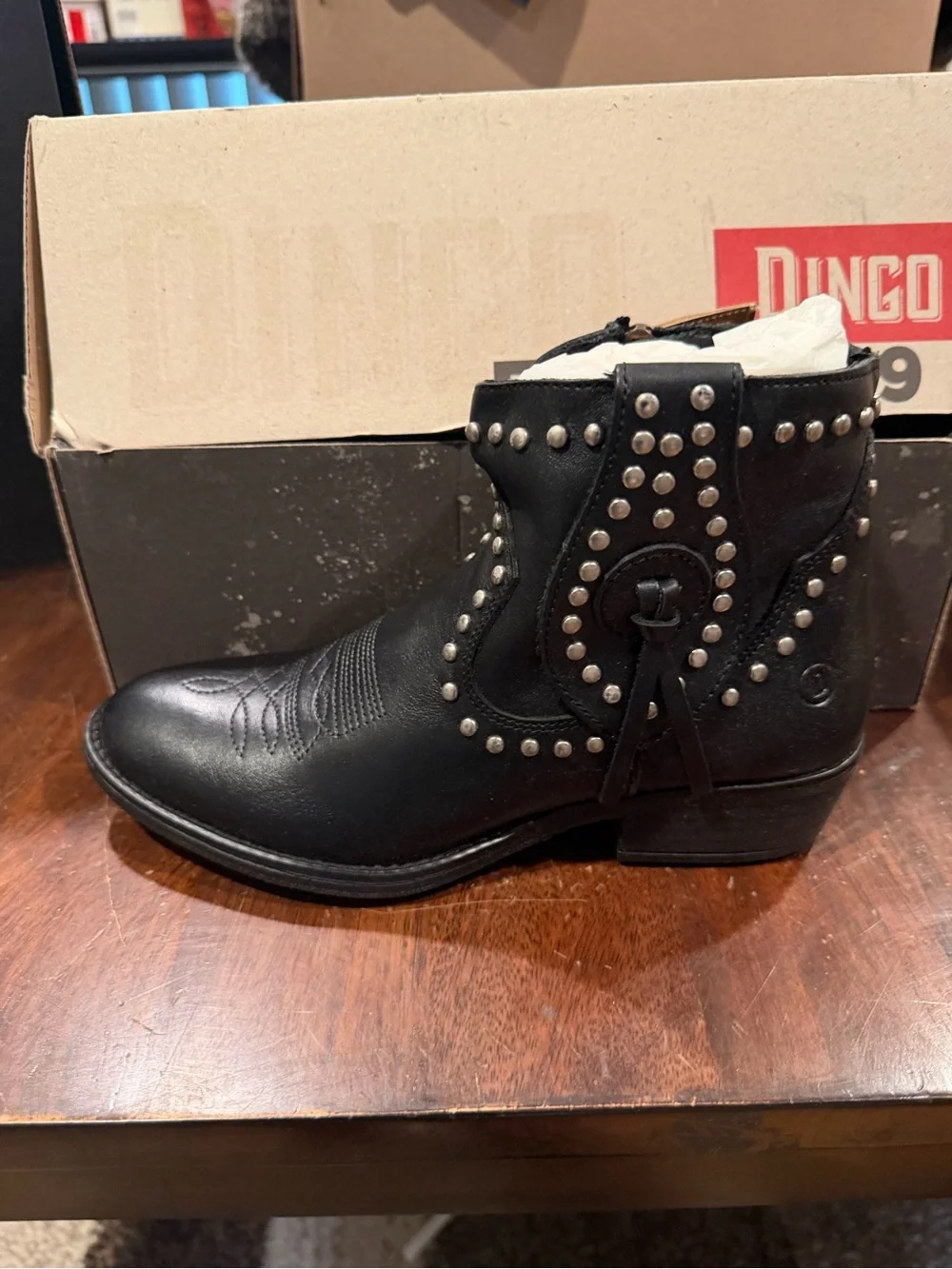 Dingo Destry Studded Fringe Boots Black Leather  Womens Size 6.5 M